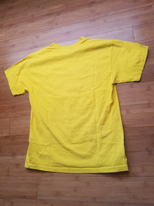 Mens 2008 Nintendo Super Mario Bros. Tshirt Size Medium-Yellow