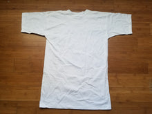 Load image into Gallery viewer, Vintage Mens 1993 Royce B. McClure Clownfish Tshirt Size Medium-White