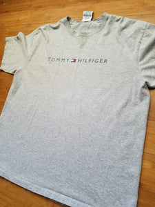 Vintage Mens Tommy Hilfiger Spellout Tshirt Size Large-Grey
