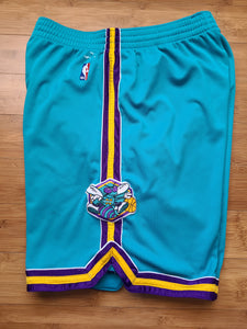 Vintage Mens Reebok New Orleans Hornets Game Issued Shorts Size 42-Teal