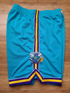 Vintage Mens Reebok New Orleans Hornets Game Issued Shorts Size 42-Teal