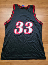 Load image into Gallery viewer, Vintage Mens Champion Philadelphia 76ers Jumaine Jones Jersey Size 40-Black