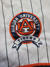 Load image into Gallery viewer, Rare Vintage Mens Starter Auburn Tigers Pinstripe Shorts Size Large-White