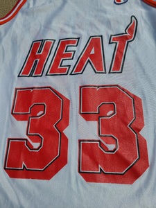 Vintage Mens Champion Miami Heat Alonzo Mourning Jersey Size 40-White