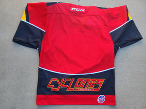 Mens CCM Cincinnati Cyclones Jersey Size Small-Red